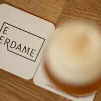 Die Bierdame